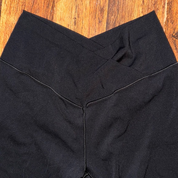 Aerie Offline Women’s Flare Legging - Picture 2 of 4